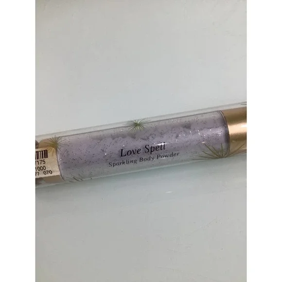 Victoria’s Secret Love Spell Sparkling Body Powder .19oz NEW Discontined in box - Picture 3 of 8